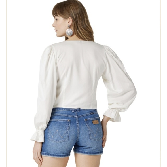 NWT Wrangler Retro Women's Button Front with Crochet Detail Blouse. - Picture 2 of 16